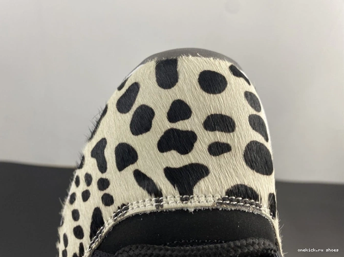 Rep 11 AR0715-010 ANIMAL AIR INSTINCT JORDAN 0629